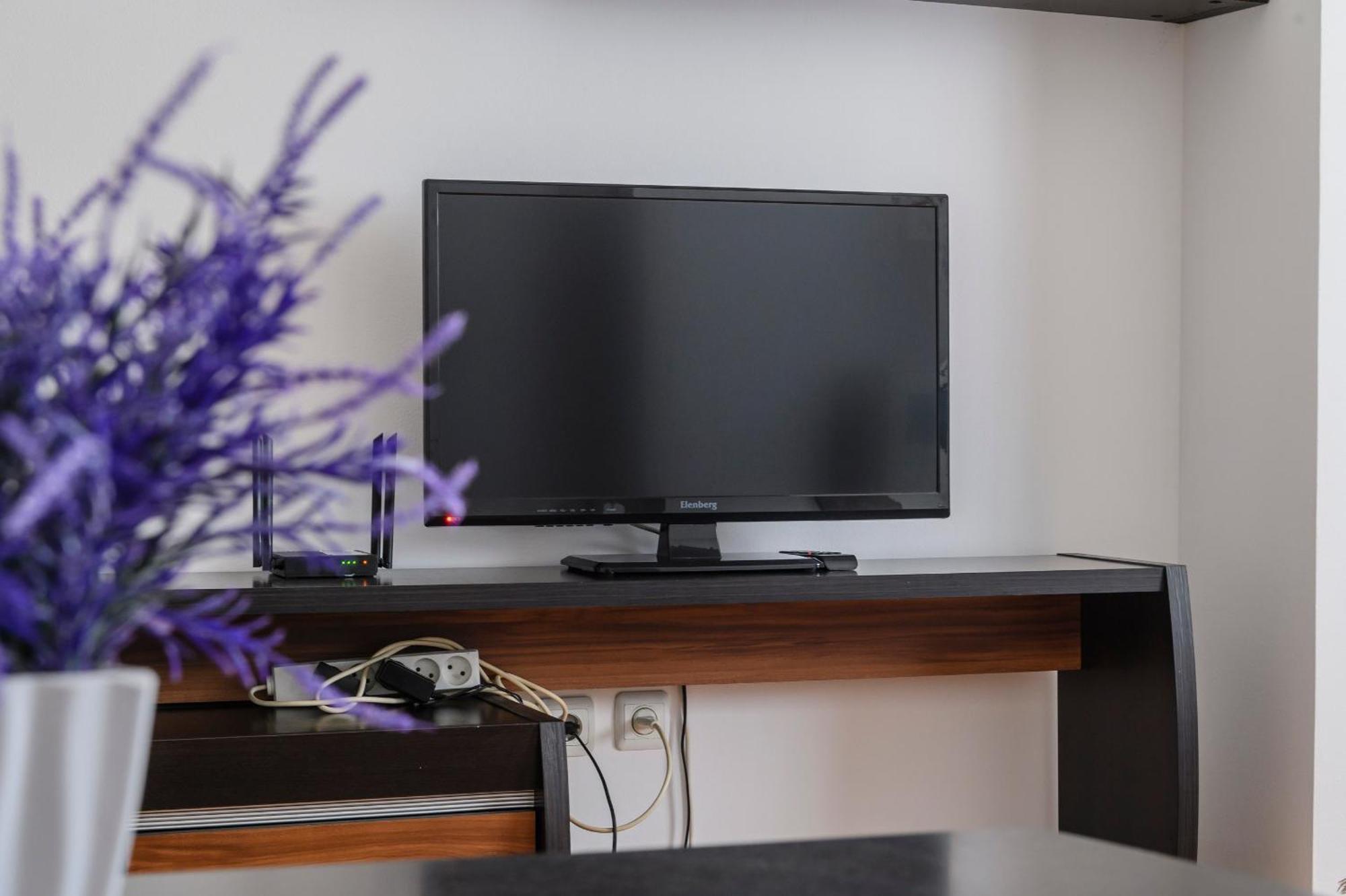 428 Lighthouse Apartments - Traveler'S Choice Almaty Ngoại thất bức ảnh